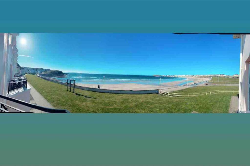 Luxurious Beach Front Apartment In بورتراش المظهر الخارجي الصورة