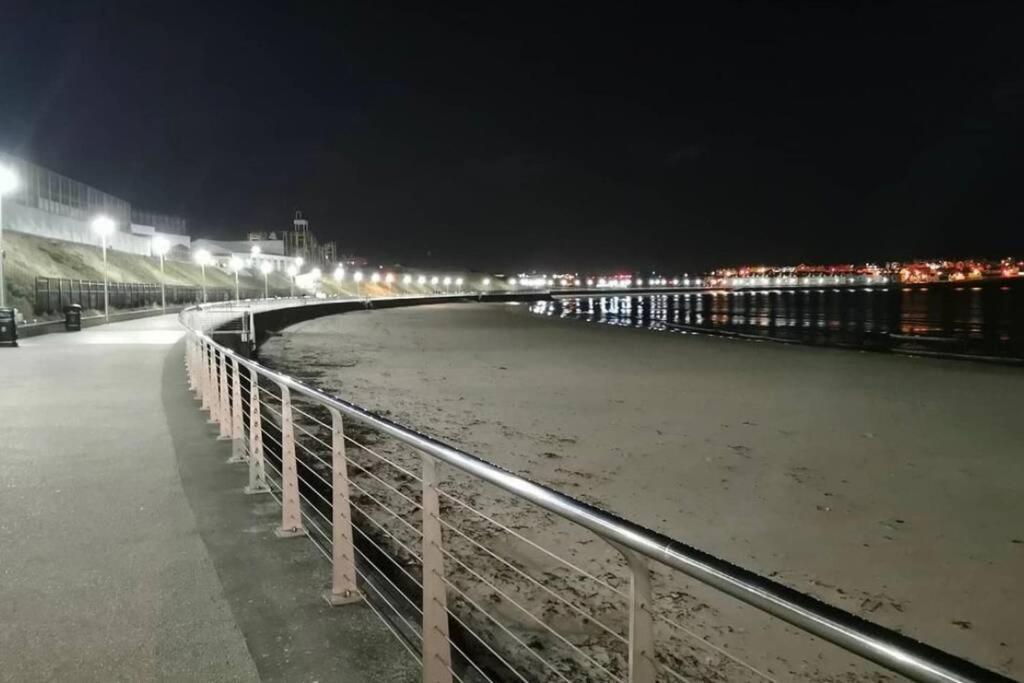 Luxurious Beach Front Apartment In بورتراش المظهر الخارجي الصورة