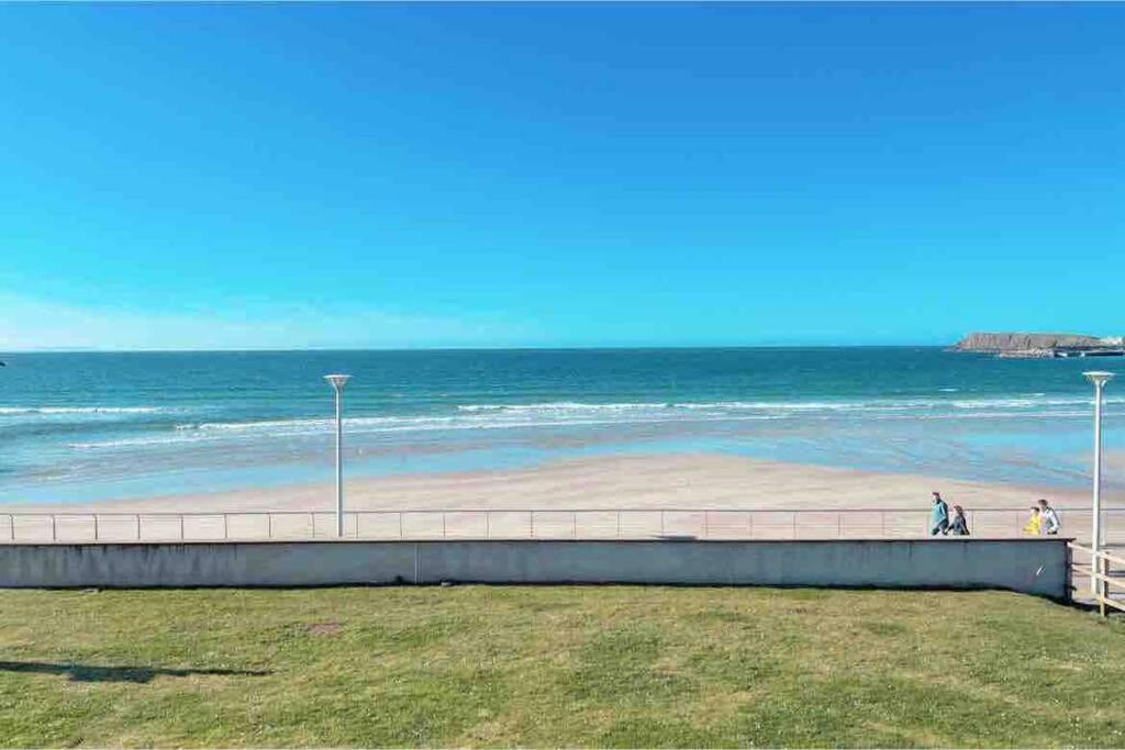 Luxurious Beach Front Apartment In بورتراش المظهر الخارجي الصورة