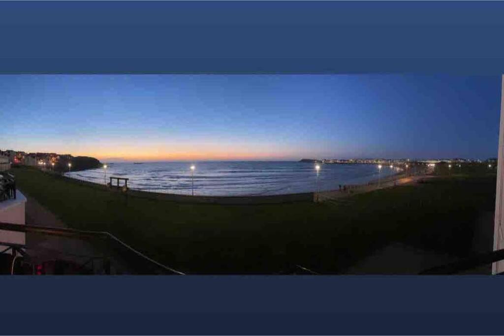 Luxurious Beach Front Apartment In بورتراش المظهر الخارجي الصورة